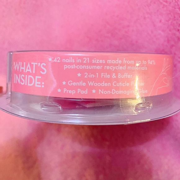 Olive & June Pink Goldfish Manicure Press-On Fake Nail Pearly White Oval Rainbow - Picture 8 of 10